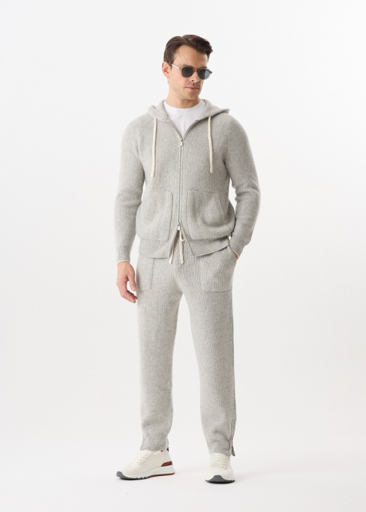 Костюм спортивный