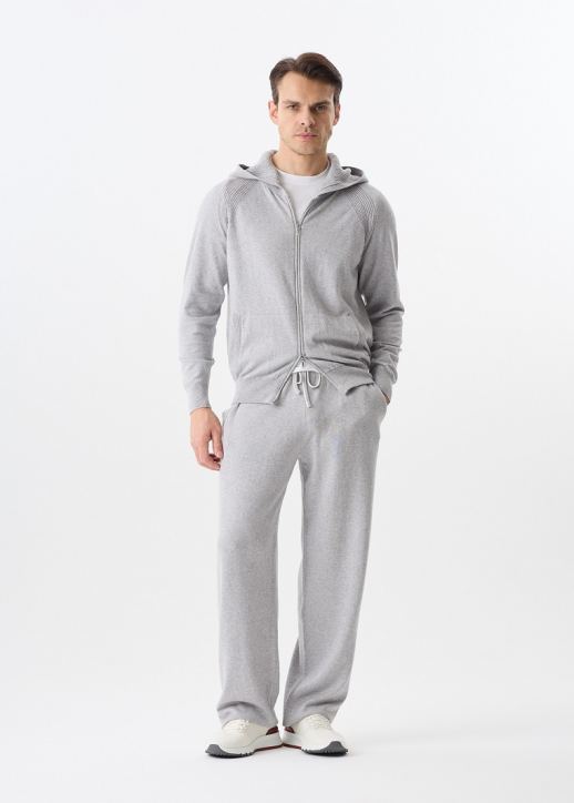 Костюм спортивный